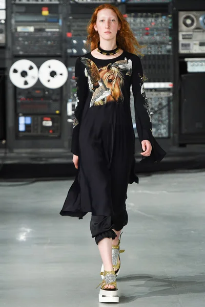 Look 2